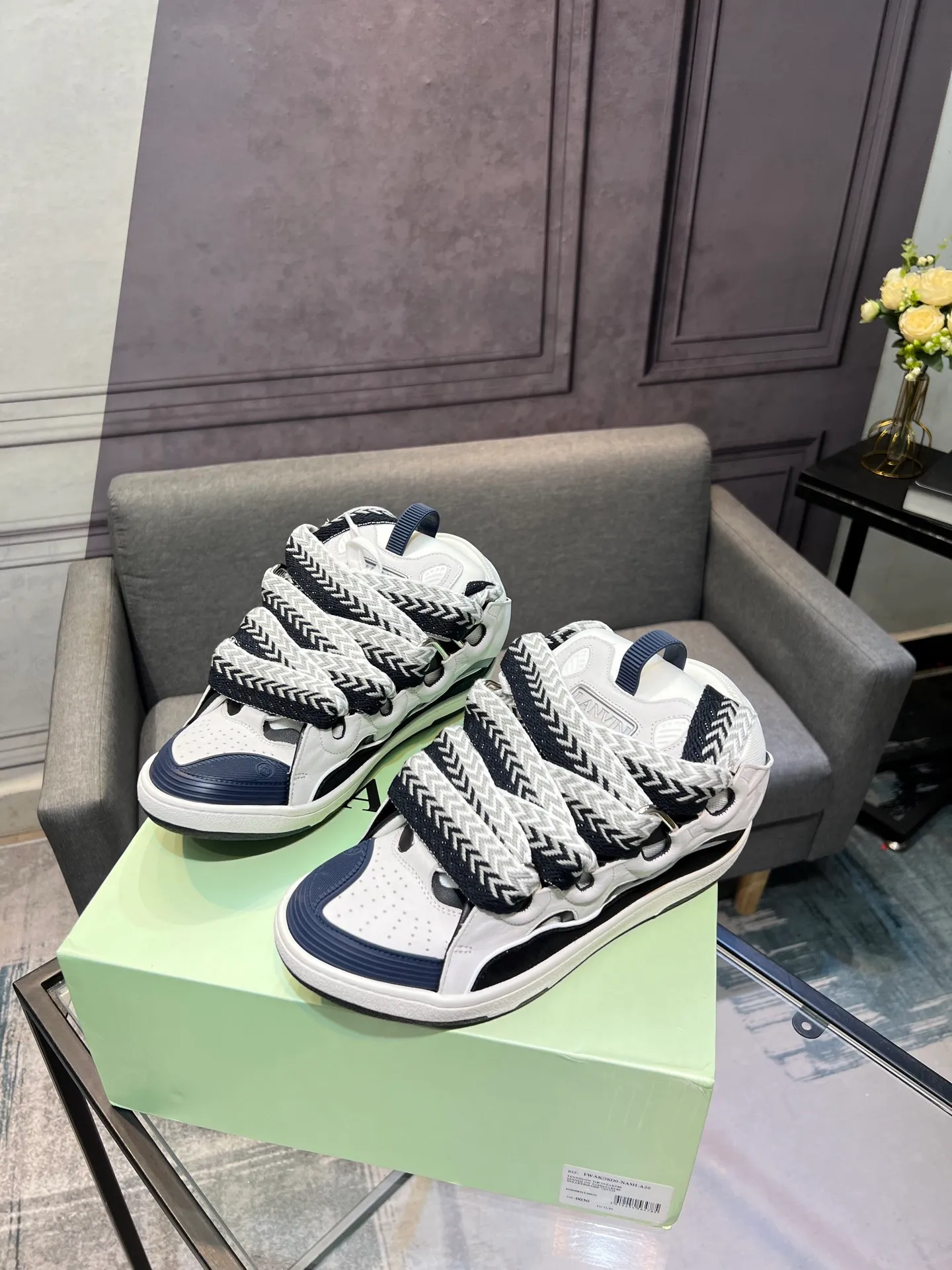 Men's men's shoes💰780 [LANVIN] Latest lace-up fashionable casual sneakers for couples High-quality CLAY couple series‼ ️ The latest trendy products of the season 🌈Many bloggers have planted grass and purchased the original open-mold customization. The upper and outsole are sewn with mark threads without edge sealing. Multiple material splicing combination design. Very versatile for fashionable and casual wear. Comfortable on the feet. Recommended for self-retention (upper cowhide + cow suede + breathable mesh) inner foot pad cowhide exclusive original open-mold clear logo rubber outsole ⚠️36-44 yards (45 custom-made)